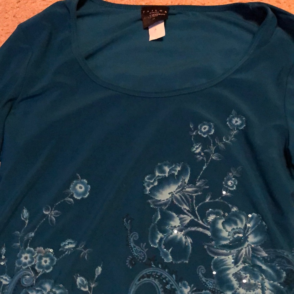 Shirt - Picture 3 of 4